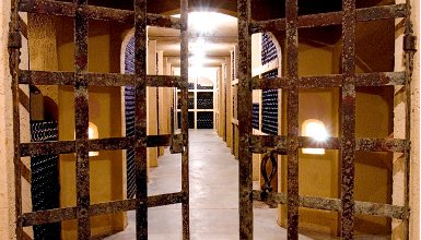 Interior de Bodegas Murua